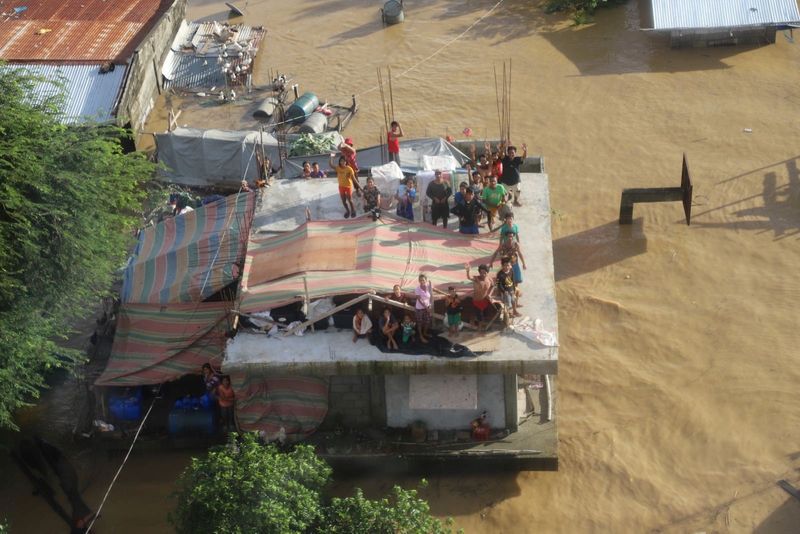 &copy; Reuters. ارتفاع عدد قتلى الإعصار فامكو في الفلبين إلى 67 قتيلا