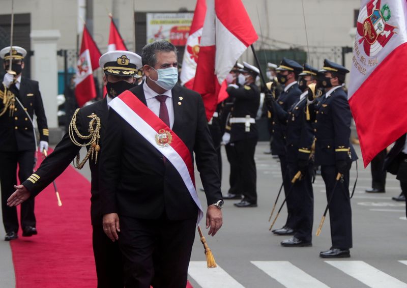 &copy; Reuters. Foto de archivo de Manuel Merino tras jurar como presidente internino de Perú, en Lima