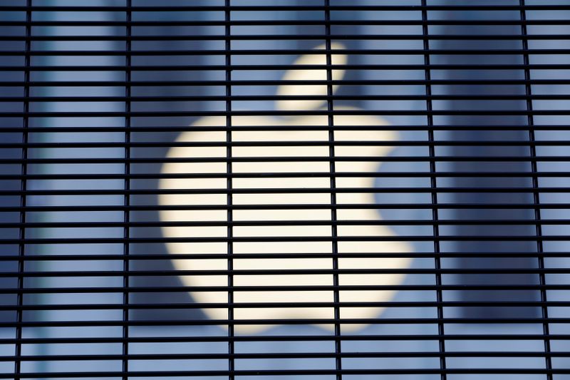 &copy; Reuters. アップルの追跡ツールは違反、欧州プライバシー活動家が申し立て