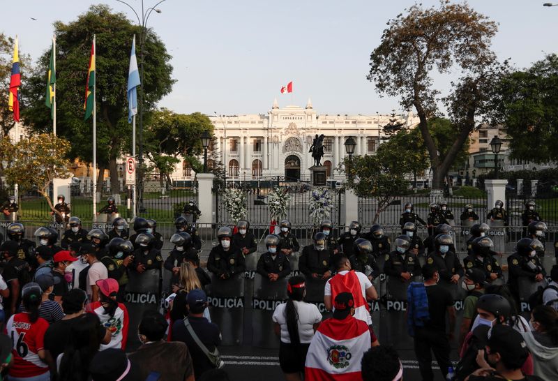 &copy; Reuters. Exterior do Congresso do Peru, em Lima