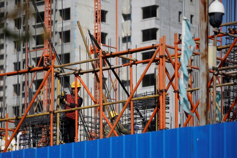 &copy; Reuters. Construction site of a residential compound in Beijing