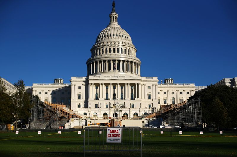 © Reuters. The inaugural platform is seen under construction in Washington