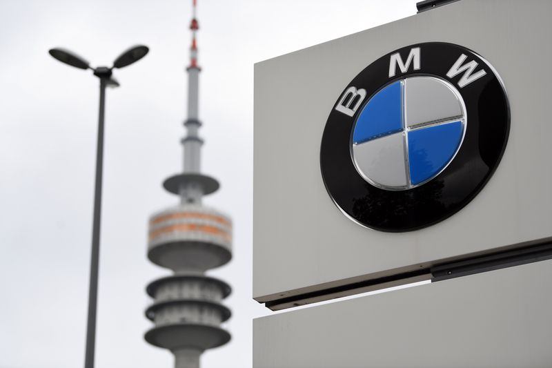 &copy; Reuters. The logo of German car manufacturer BMW is seen at the company headquarters in Munich