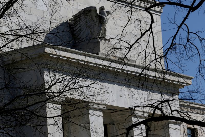 &copy; Reuters. FILE PHOTO: FILE PHOTO: Federal Reserve Board building on Constitution Avenue is pictured in Washington
