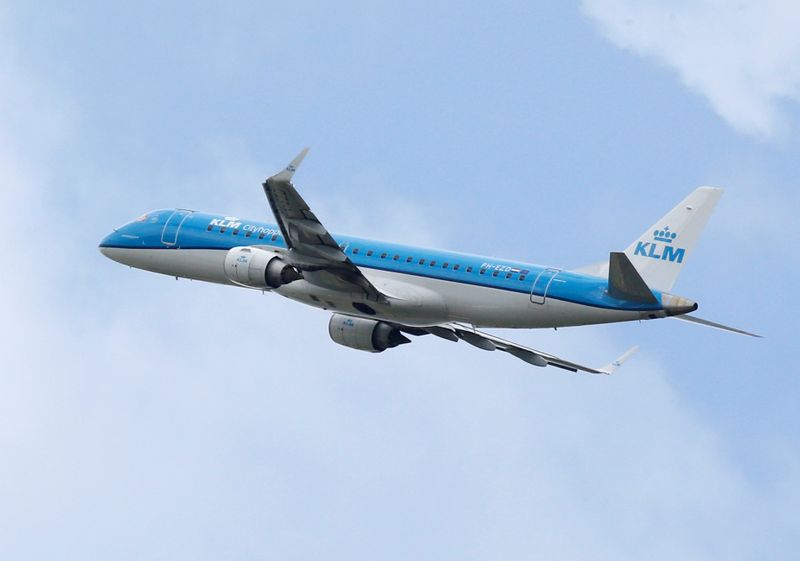 &copy; Reuters. FILE PHOTO: A KLM commercial passenger jet  takes off in Blagnac near Toulouse