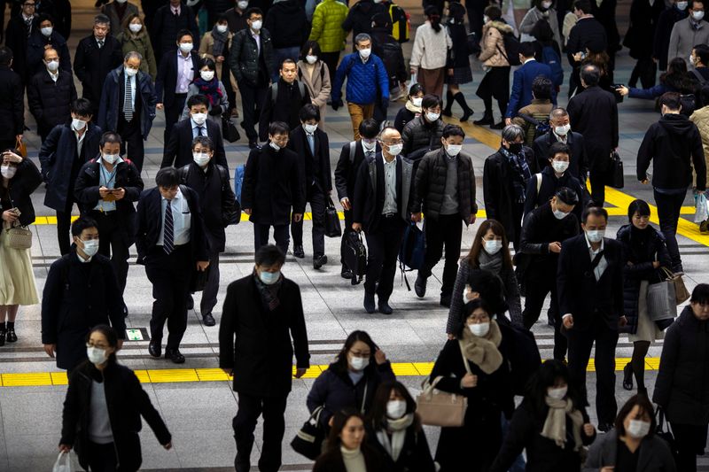 &copy; Reuters. 東京都、新型コロナの警戒レベル引き上げ　「感染が拡大している」