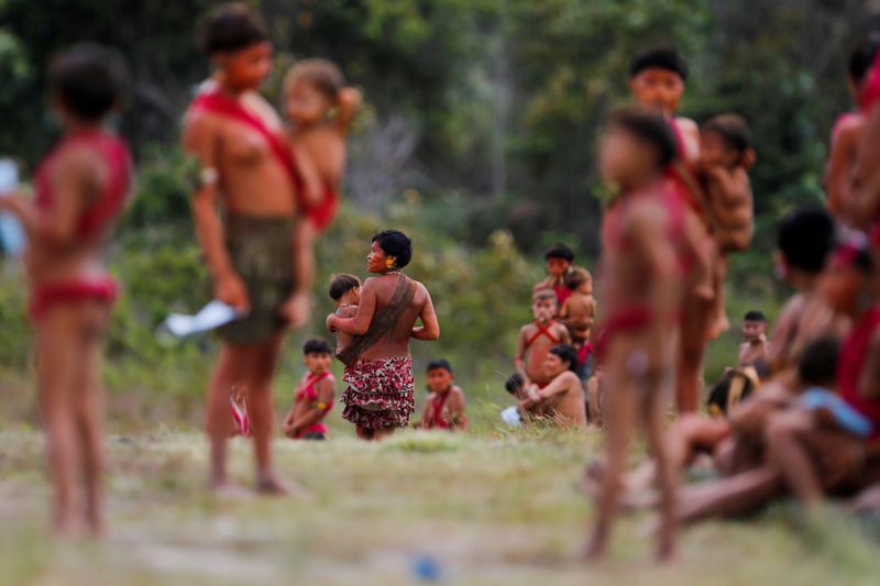 &copy; Reuters. Indígenas ianomamis em Alto Alegre