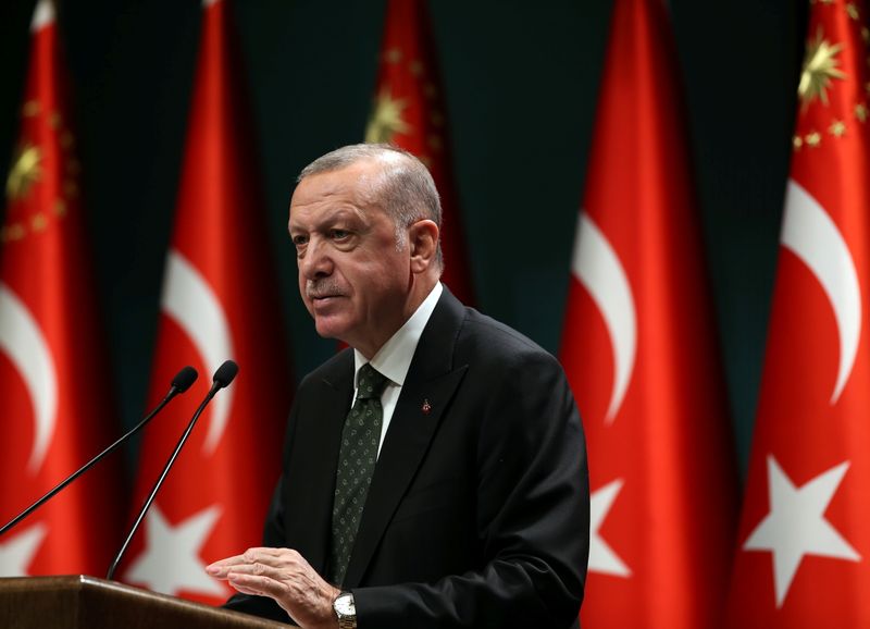 &copy; Reuters. أردوغان يقول إن رفع الفائدة علاج مر لكنه ضروري لتركيا
