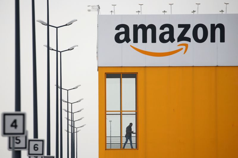 &copy; Reuters. FILE PHOTO: The logo of Amazon is seen at the company logistics center in Lauwin-Planque