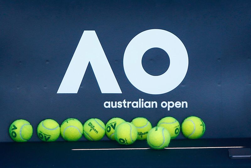 © Reuters. منظمون ينفون تأجيل بطولة أستراليا المفتوحة للتنس