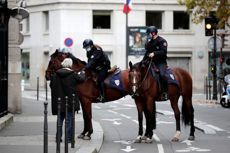 &copy; Reuters. FILE PHOTO: Paris during the second national lockdown due to the spread of COVID-19 infection