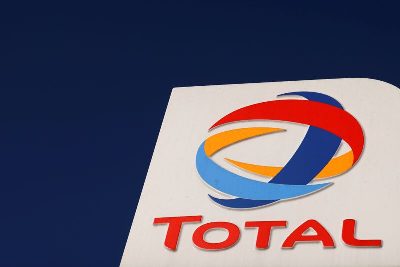 &copy; Reuters. The logo of French oil and gas company Total