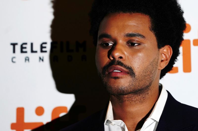 &copy; Reuters. FOTO DE ARCHIVO. The Weeknd llega al estreno internacional de &quot;Uncut Gems&quot; en el Festival Internacional de Cine de Toronto