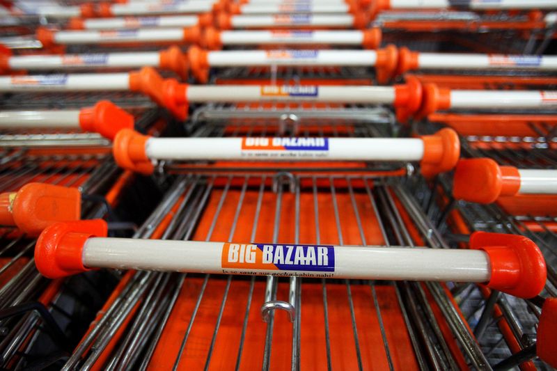 &copy; Reuters. FILE PHOTO: Shopping carts are parked at the Big Bazaar retail store in Mumbai