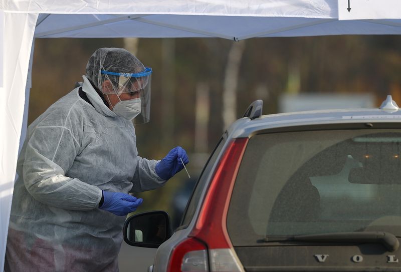 &copy; Reuters. ドイツ、1日当たりの新型コロナ死者が410人に　過去最多