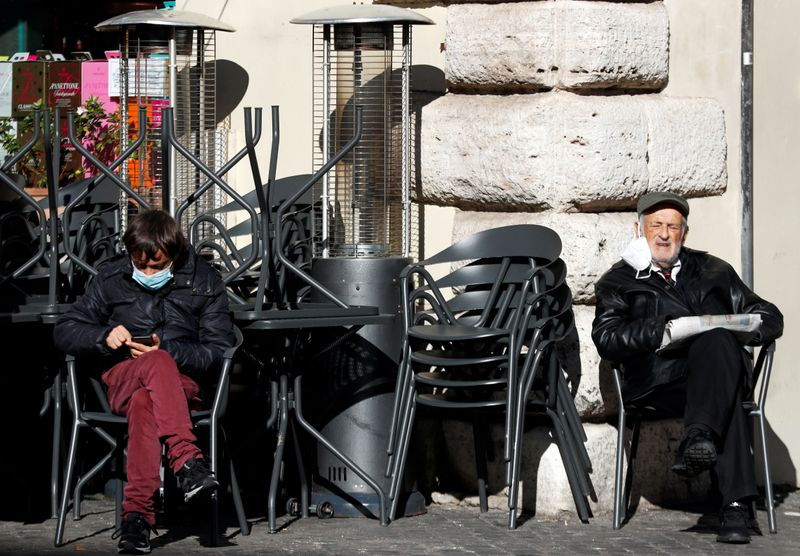 &copy; Reuters. FILE PHOTO: Spread of the coronavirus disease (COVID-19) in Rome