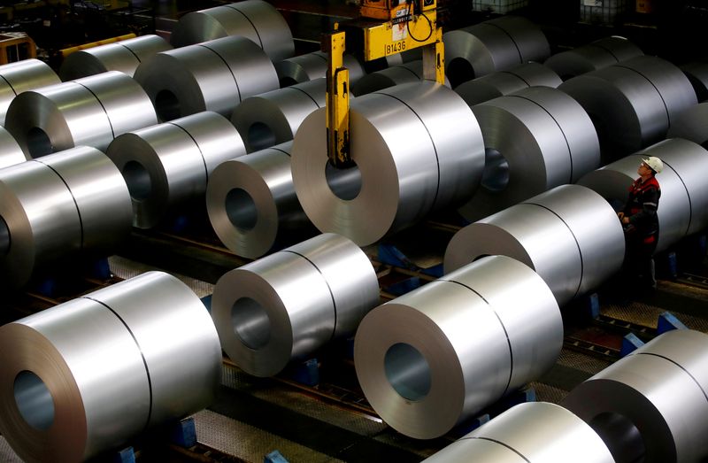 &copy; Reuters. FILE PHOTO: ThyssenKrupp steel factory in Duisburg