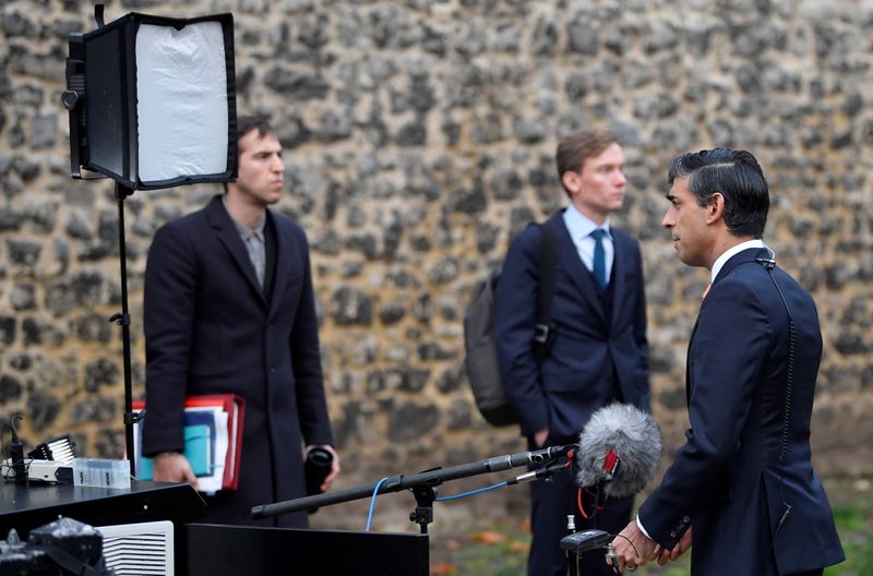 © Reuters. Britain's Chancellor of the Exchequer Rishi Sunak takes part in an outside broadcast interview, in London