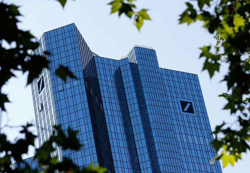 &copy; Reuters. FILE PHOTO: Germany&apos;s Deutsche Bank headquarters are pictured in Frankfurt