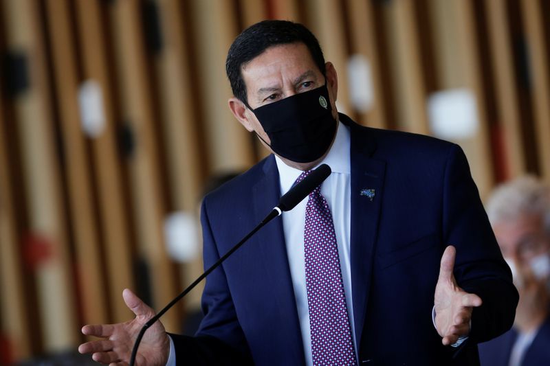 &copy; Reuters. Vice-presidente Hamilton Mourão durante cerimônia no Palácio Itamaraty em Brasília