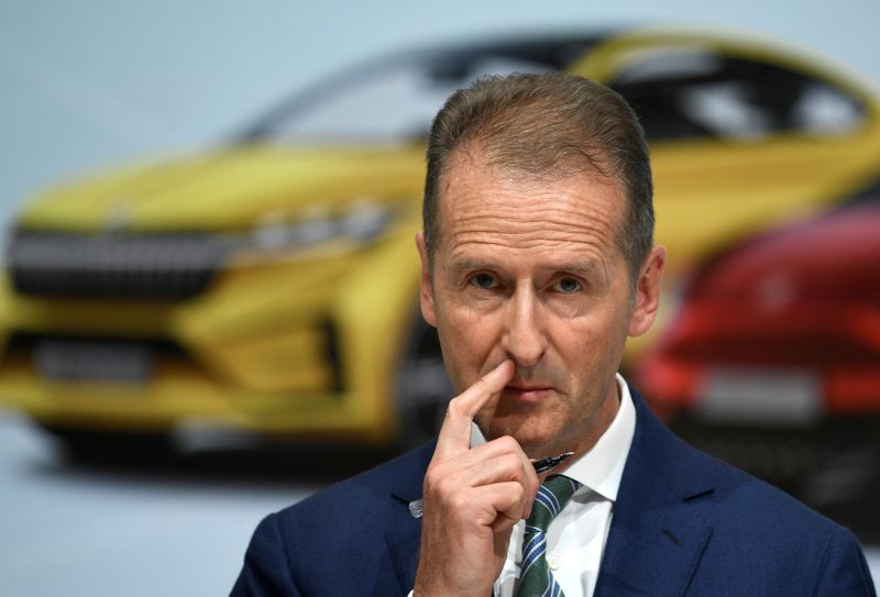 © Reuters. FILE PHOTO: Volkswagen CEO, Herbert Diess, addresses the media after a supervisory board meeting at the Volkswagen plant in Wolfsburg