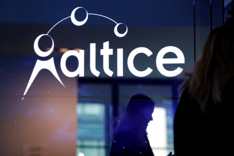 &copy; Reuters. FILE PHOTO: The logo of cable and mobile telecoms company Altice Group is seen during a news conference in Paris