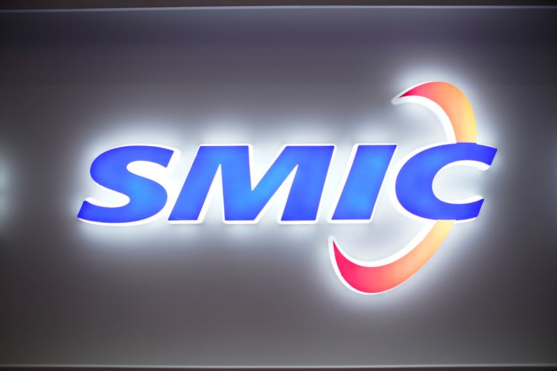 &copy; Reuters. A logo of Semiconductor Manufacturing International Corporation (SMIC) is seen at China International Semiconductor Expo (IC China 2020) following the coronavirus disease (COVID-19) outbreak in Shanghai