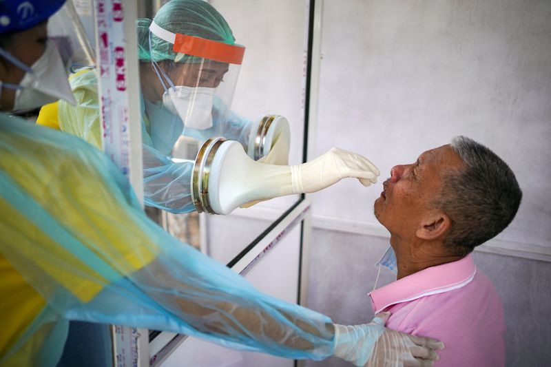 &copy; Reuters. FILE PHOTO: Coronavirus disease (COVID-19) outbreak in Thailand