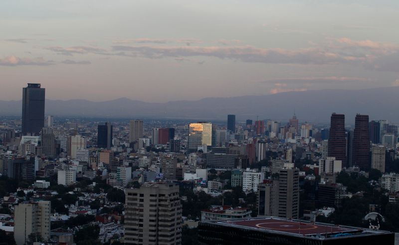 &copy; Reuters. A view of Mexico city?s skyline during a sunset