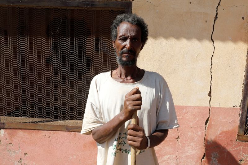 © Reuters. إثيوبي شردته المجاعة ذات يوم يعود للسودان فرارا من الحرب