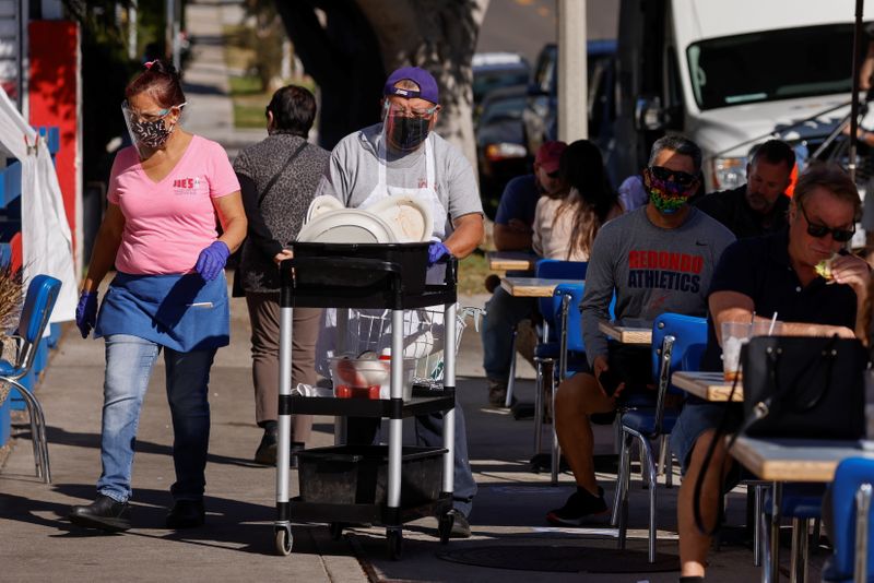 © Reuters. Restaurant remains open defying Los Angeles County's new restrictions due to the coronavirus outbreak.