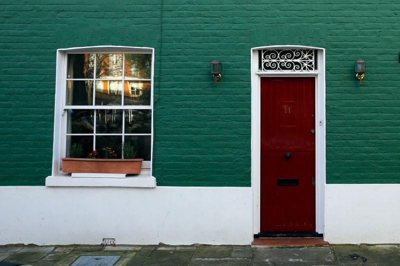 &copy; Reuters. A house door is seen in London