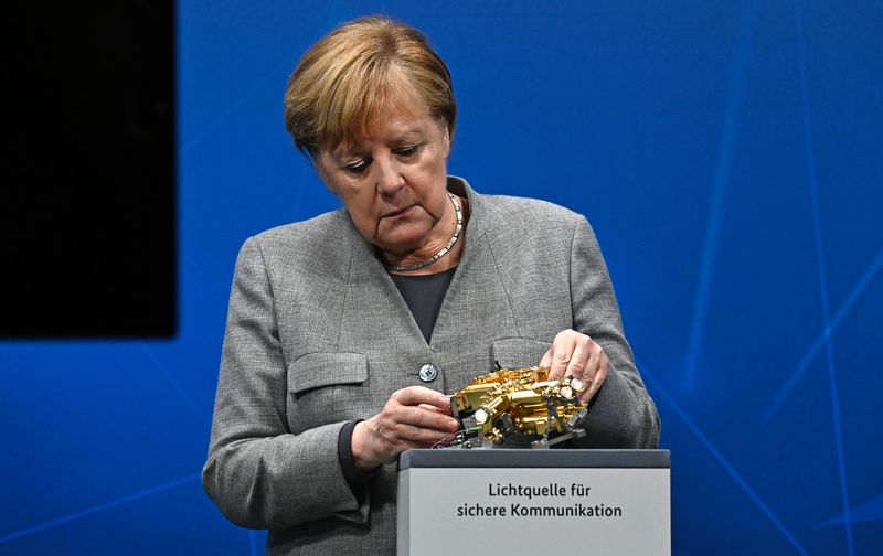 © Reuters. LA PANDÉMIE VA CONFORTER LA DOMINATION ÉCONOMIQUE DE L'ASIE, DIT ANGELA MERKEL