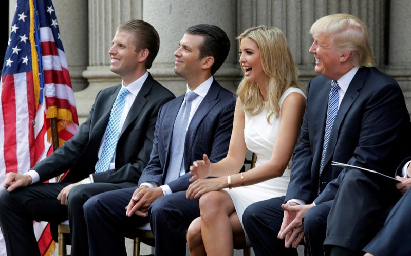 &copy; Reuters. FILE PHOTO: Trump family attends ground breaking of new hotel in Washington