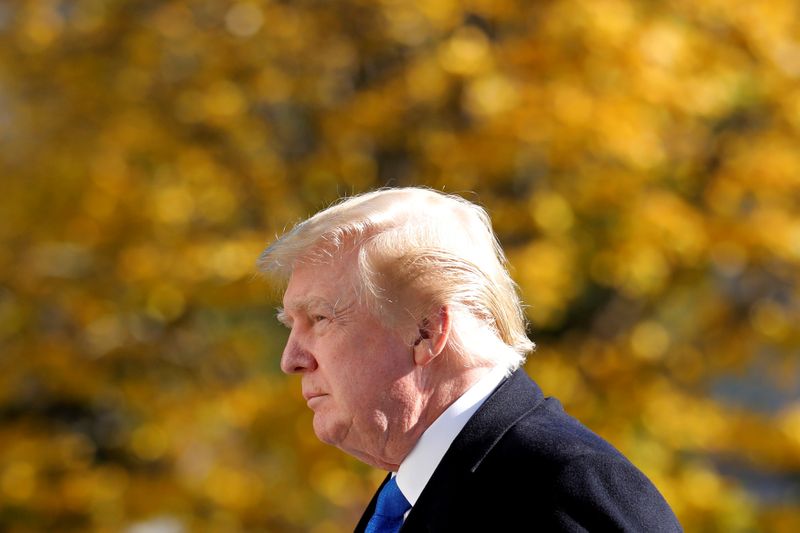 &copy; Reuters. FILE PHOTO: President Donald Trump returns from Camp David