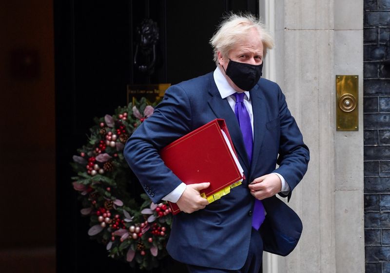 © Reuters. Britain's Prime Minister Boris Johnson leaves Downing Street in London