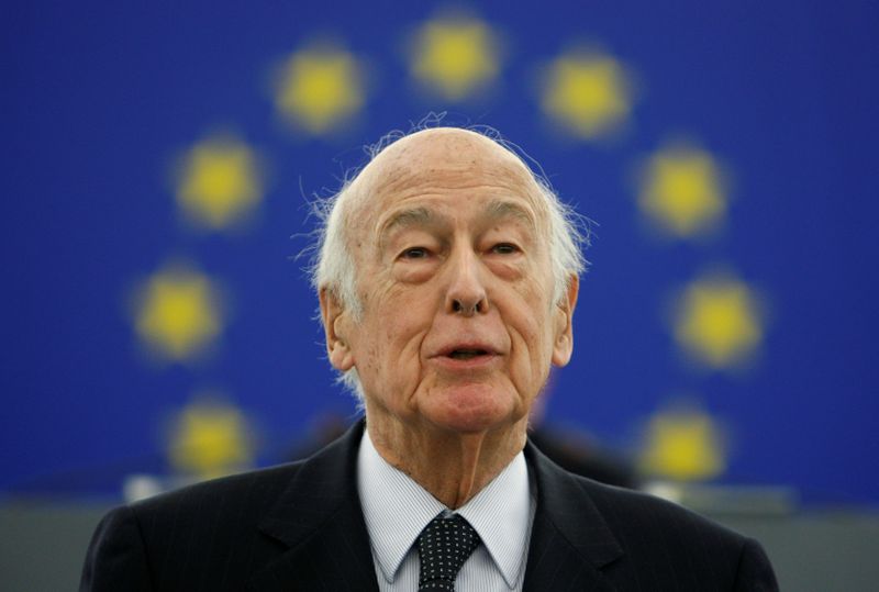 &copy; Reuters. Former French President Valery Giscard d&apos;Estaing addresses the European Parliament in Strasbourg