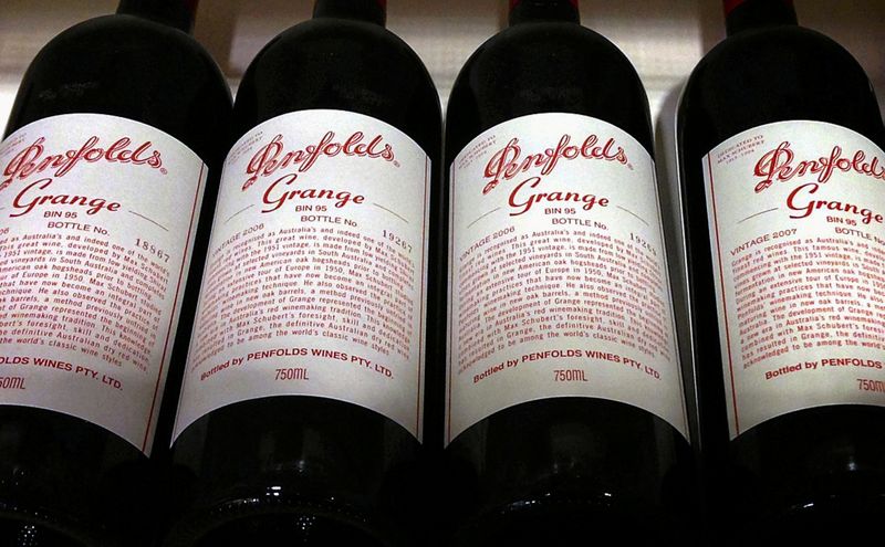 &copy; Reuters. FILE PHOTO: Bottles of Penfolds Grange, made by Australian wine maker Penfolds and owned by Australia&apos;s Treasury Wine Estates, on a shelf for sale