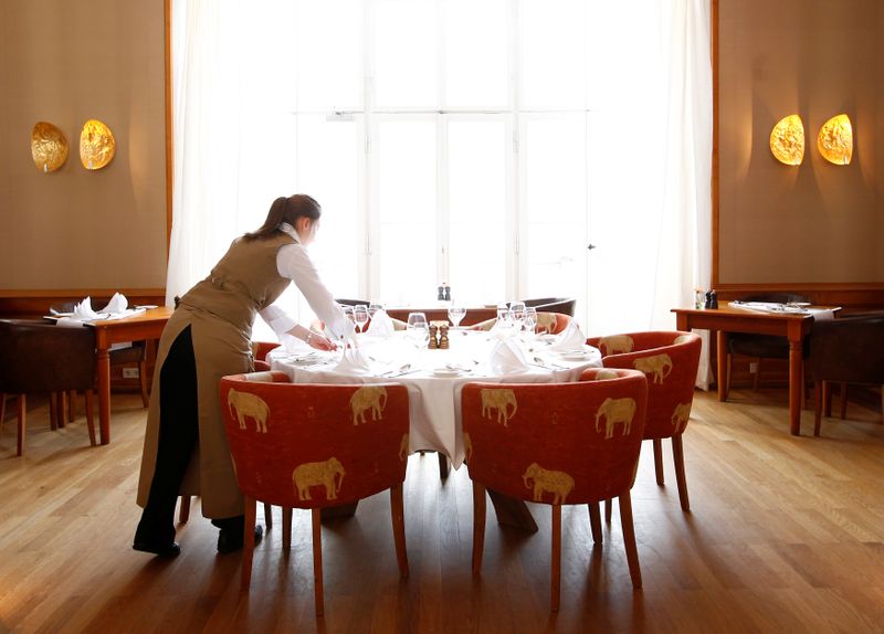 &copy; Reuters. FILE PHOTO: General view shows restaurant of hotel castle Elmau in Kruen