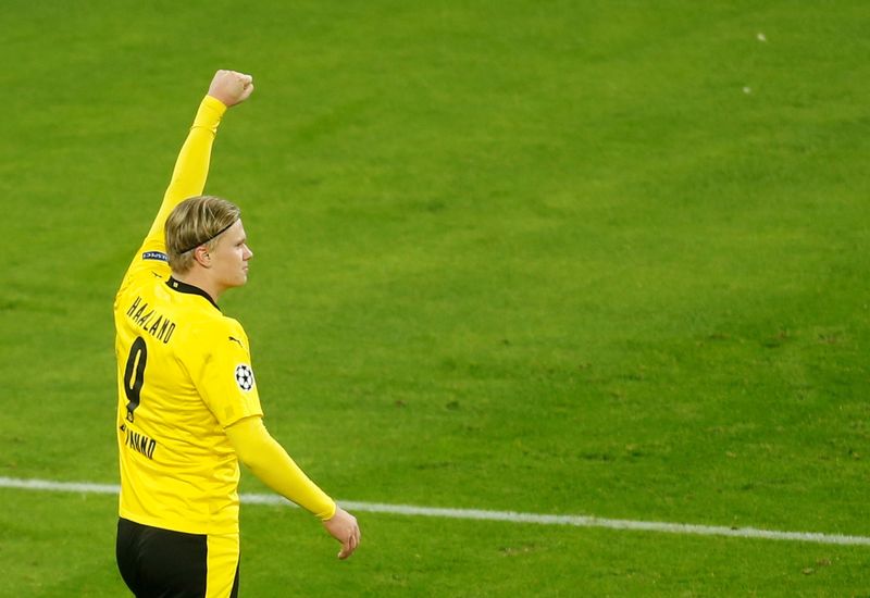 &copy; Reuters. FILE PHOTO: Champions League - Group F - Borussia Dortmund v Club Brugge
