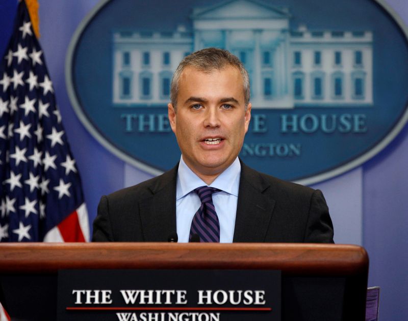 &copy; Reuters. FILE PHOTO: OMB&apos;s Deputy Director for Management Zients talks at the White House in Washington