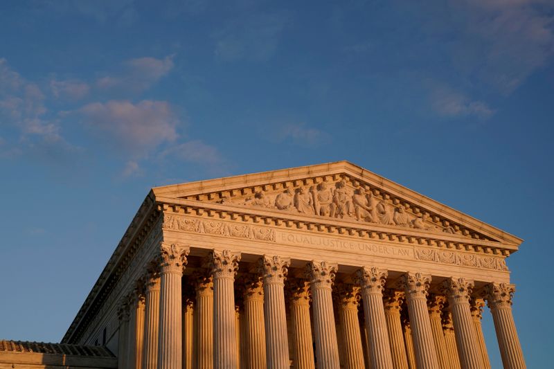 &copy; Reuters. FILE PHOTO: A general view of the U.S. Supreme Court building at sunset in Washington