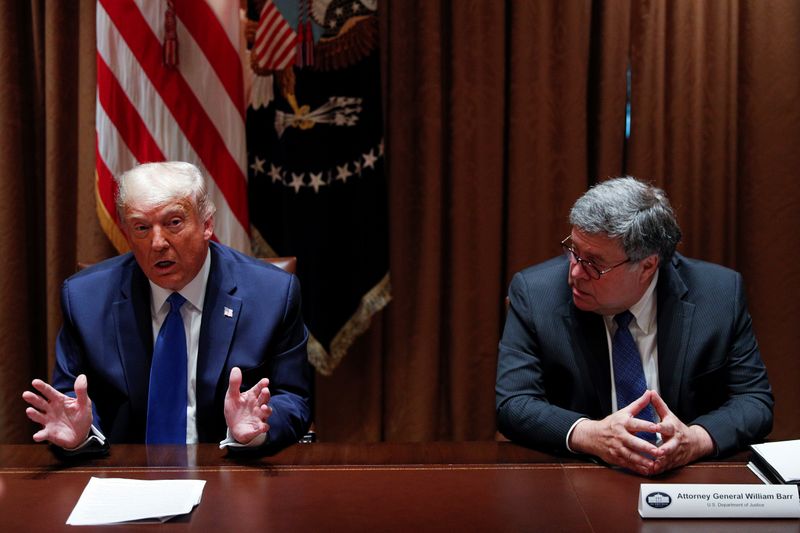 &copy; Reuters. U.S. President Trump hosts discussion with state attorneys general at the White House in Washington