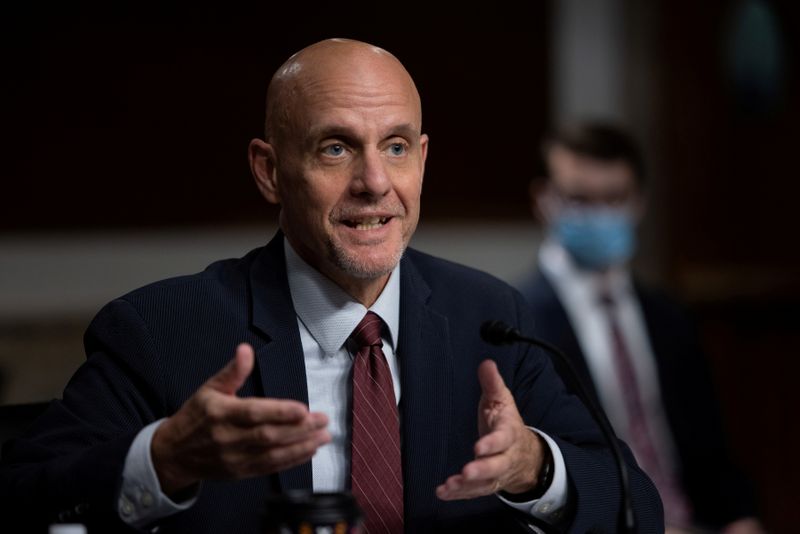 © Reuters. FILE PHOTO: Fauci, Redfield testify at U.S. Senate hearing on coronavirus response in Washington