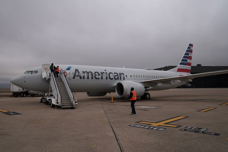 &copy; Reuters. FILE PHOTO: A Boeing 737 Max airplane is pictured on the tarmac at Dallas Fort Worth Airport before a media flight to Tulsa