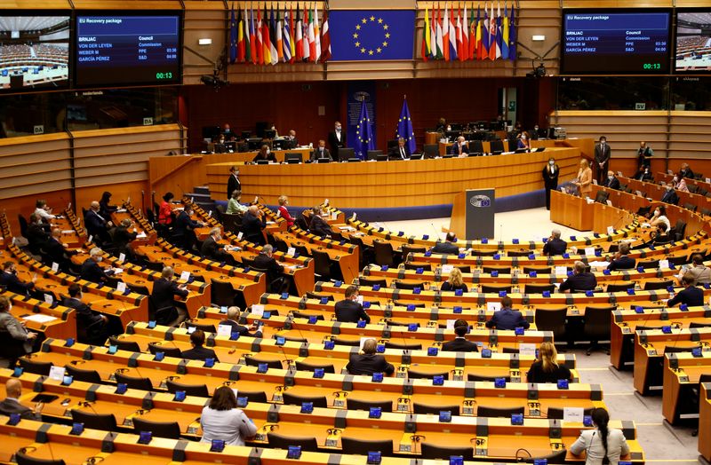 &copy; Reuters. Membros do Parlamento Europeu