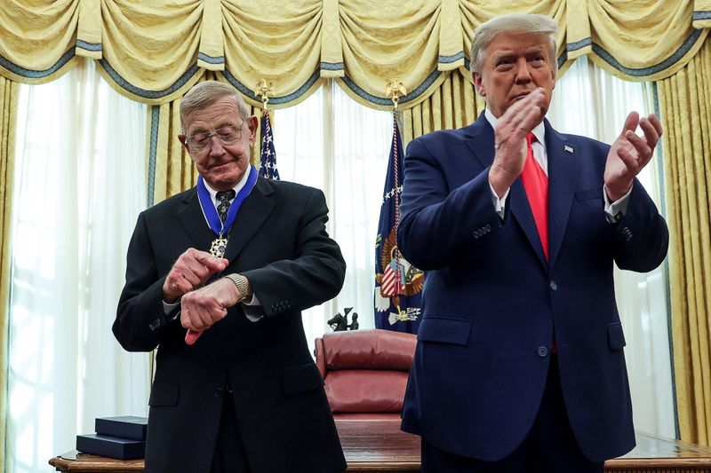 &copy; Reuters. U.S. President Trump awards Presidential Medal of Freedom to Lou Holtz at the White House in Washington