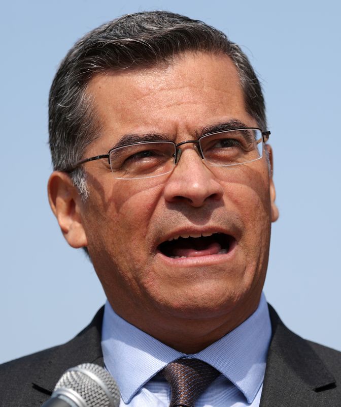 &copy; Reuters. FILE PHOTO: California Attorney General Xavier Becerra speaks about President Trump&apos;s proposal to weaken national greenhouse gas emission and fuel efficiency regulations, at a media conference in Los Angeles