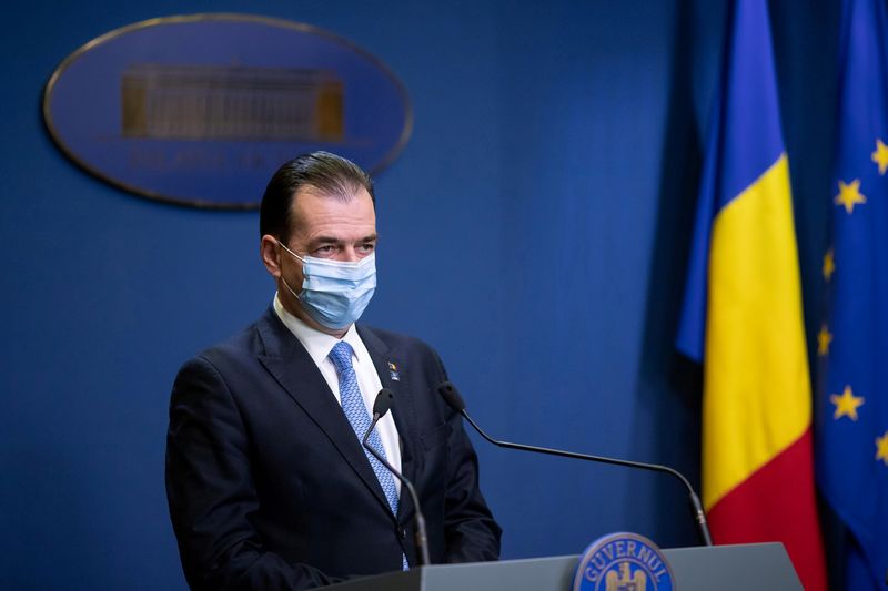 © Reuters. استقالة رئيس وزراء رومانيا بعد خسارة حزبه في الانتخابات البرلمانية