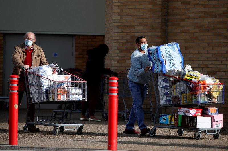 &copy; Reuters. FILE PHOTO: Outbreak the coronavirus disease (COVID-19), in Watford